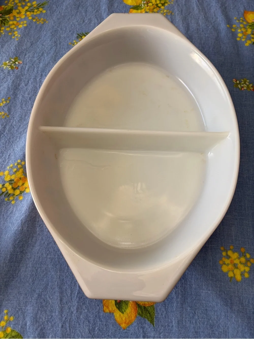 Pyrex Brown Glass Casserole Dish with Clear Lid vintage - Picture 7 of 11